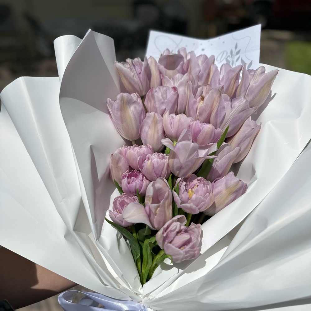 Elegant Lavender Tulip Bouquet